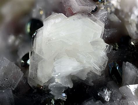 mindat|Mineral Species .